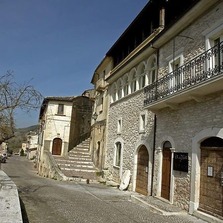 Готель La Loggia Di Federico Navelli Номер фото